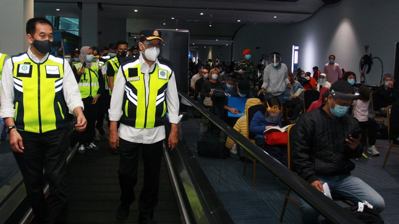 Menhub Cek Arus Balik Libur Panjang di Bandara Soekarno Hatta - Bagian 2