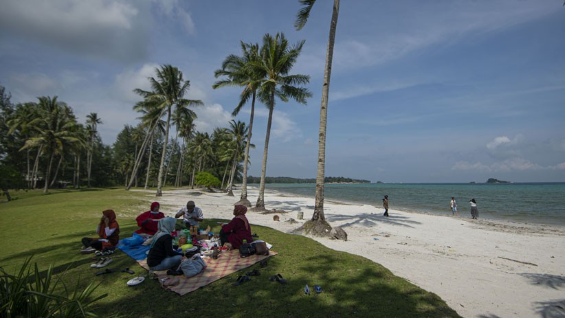 Menikmati Keindahan Alam Pantai Teluk Lagoi Bintan - Bagian 3