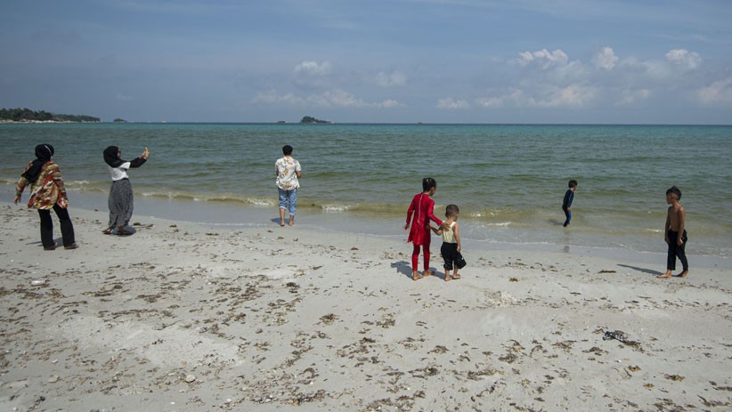 Menikmati Keindahan Alam Pantai Teluk Lagoi Bintan - Bagian 2