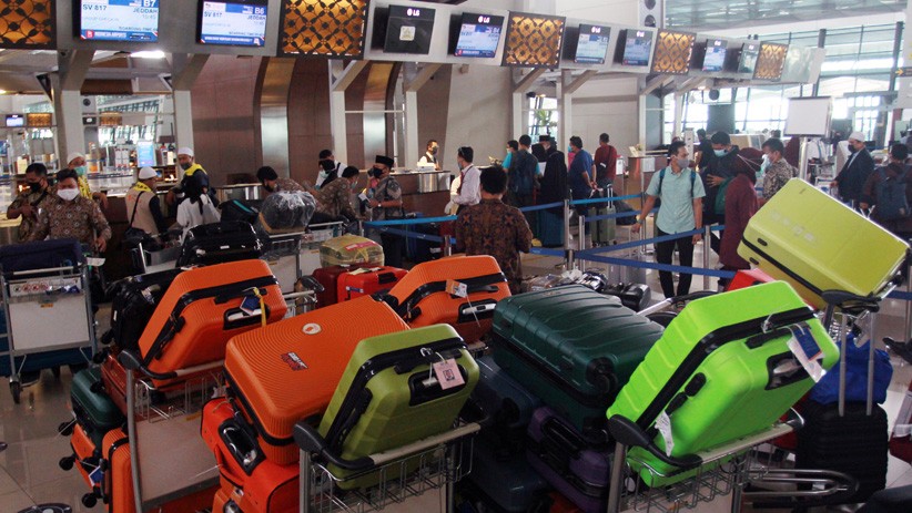 Suasana Keberangkatan Perdana Jemaah Umrah di Bandara Soekarno Hatta - Bagian 1