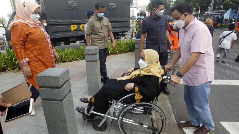 Anies Baswedan Ajak Ibunda Sapa Warga Jakarta di Bundaran HI - Bagian 2