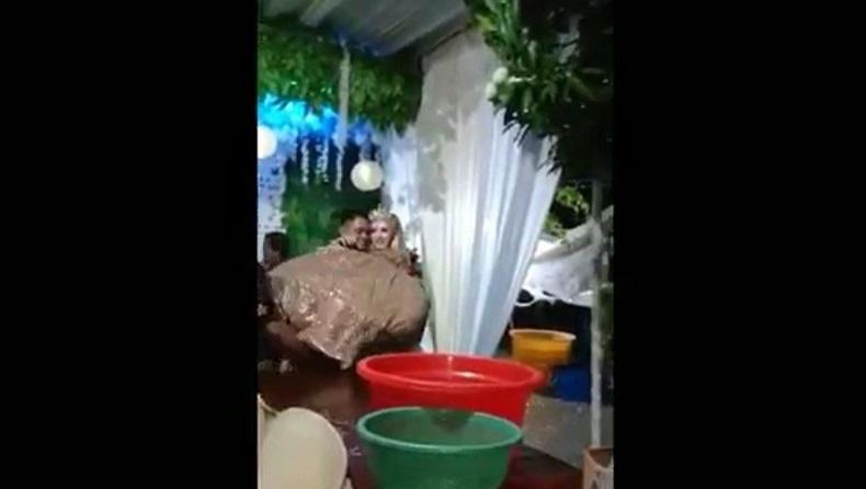 Gara-Gara Banjir, Pesta Pernikahan Sepasang Pengantin di Pasuruan Kacau