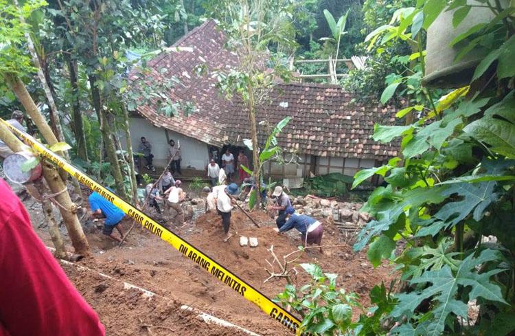 Longsor Ancam 3 Rumah di Kulonprogo, Warga Diminta Mengungsi saat Hujan Deras