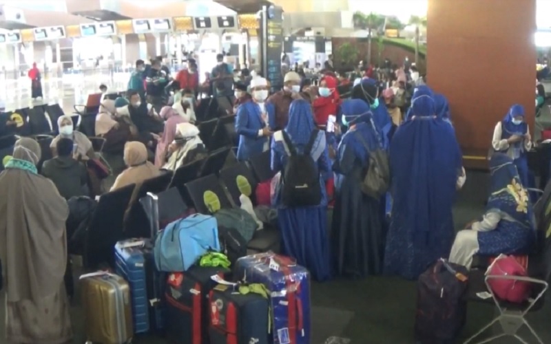 Umroh Perdana di Masa Pandemi Covid-19, Calon Jemaah Bersiap Berangkat dari Soekarno Hatta