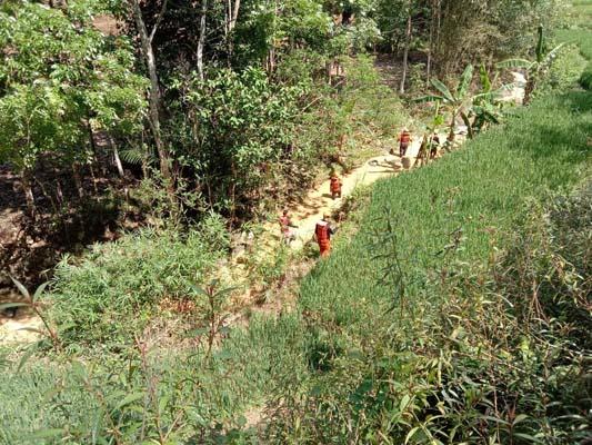 title Ibu dan Anak Diterjang Air Bah saat Seberangi Sungai Selokerto Wonogiri Ibu dan Anak Diterjang Air Bah saat Seberangi Sungai Selokerto Wonogiri