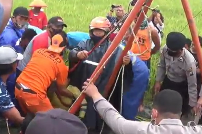 Tragis, Suami-Istri di Magetan Tewas Berpelukan di Sumur Diduga Keracunan Gas