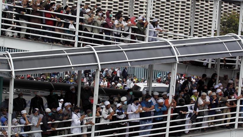 Massa Aksi Bela Nabi Muhammad Serukan Boikot Produk Prancis - Bagian 5