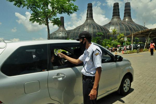 Pemprov Jateng Ancam Tutup Tempat Wisata hingga Hotel yang Nekat Langgar Prokes
