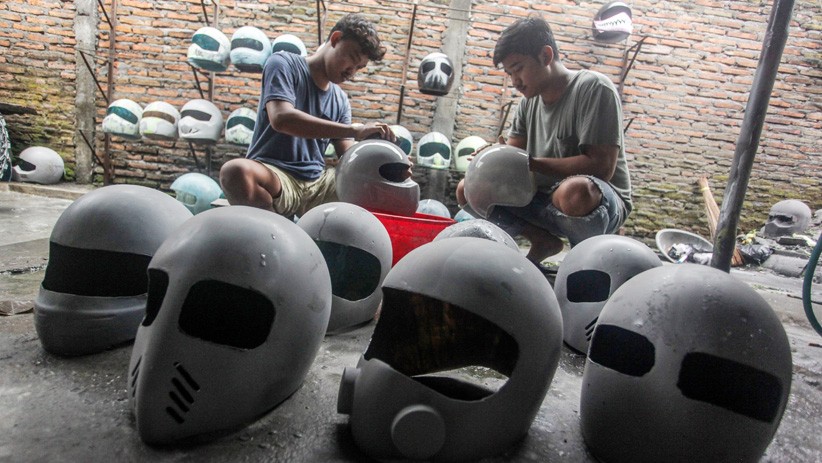 Helm Custom Buatan Kartasura Dijual Online Rp2 Juta ke Inggris hingga Amerika