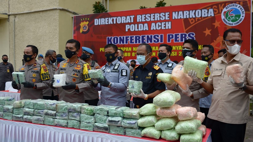Polda Aceh Gagalkan Penyelundupan 81 Kg Sabu dan 100.000 Pil Ekstasi - Bagian 1