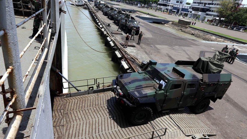 Kolinlamil Kerahkan Kapal Perang Dukung Latihan Taktis Antar Kecabangan TNI AD - Bagian 4