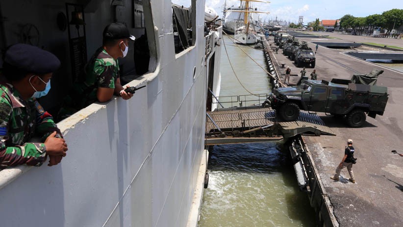 Kolinlamil Kerahkan Kapal Perang Dukung Latihan Taktis Antar Kecabangan TNI AD - Bagian 3