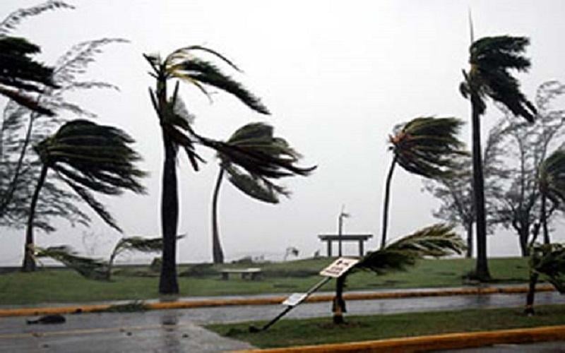 BMKG Peringatkan Potensi Cuaca Ekstrem Landa Jabar 3 Hari ke Depan