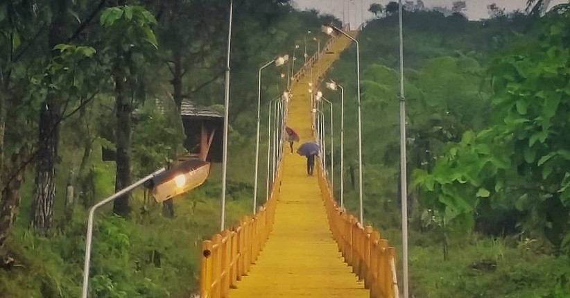 Pesona Keindahan Gunung Galunggung, Lewati 620 Anak Tangga untuk Lihat