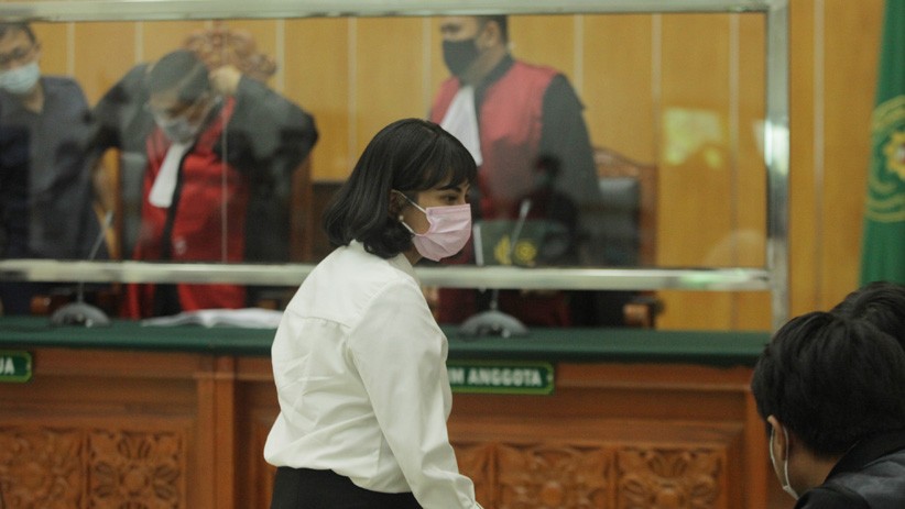 Vanessa Angel Divonis 3 Bulan Penjara - Bagian 2