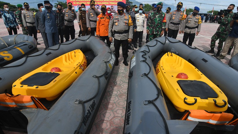 Kapolda Sulawesi Tengah Pimpin Apel Konsolidasi Penanganan Bencana Alam - Bagian 1