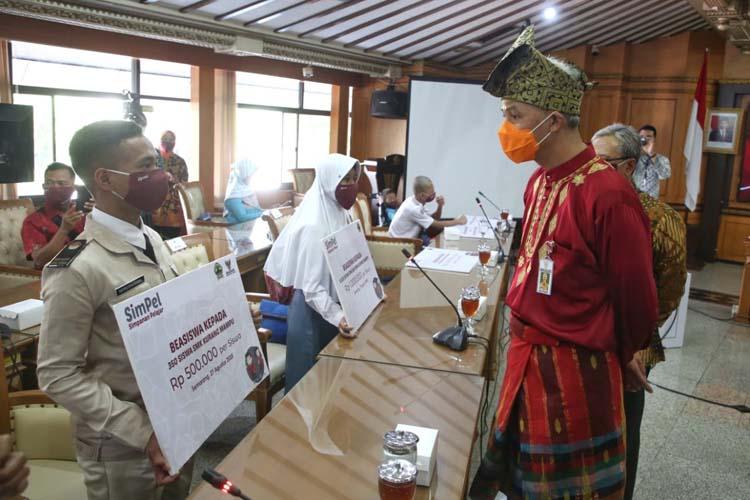 Gerakan Pelajar Menabung di Jawa Tengah Terbaik Nasional