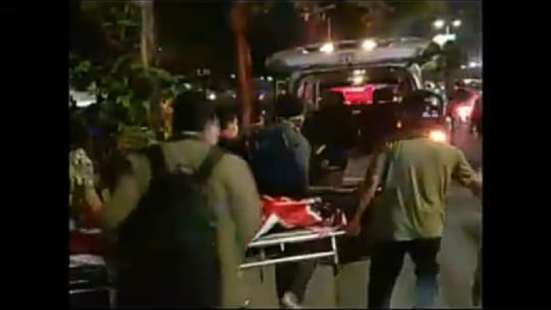 title Pekerja di Sidoarjo Tewas Disambar Kerata Api, Ambulans Perindo Bantu Evakuasi Pekerja di Sidoarjo Tewas Disambar Kerata Api, Ambulans Perindo Bantu Evakuasi