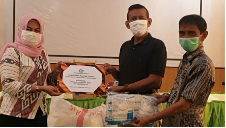 Bentuk Kepedulian kepada Sesama, Kadin Kalbar Salurkan Bantuan untuk RSU Yarsi Pontianak