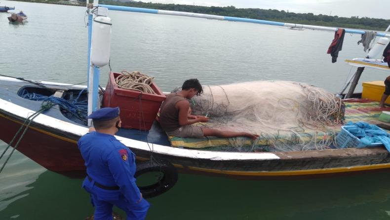 Waspada Cuaca Buruk, Sat Polair Polres Bangka Barat Imbau Nelayan Jaga Keselamatan di Laut
