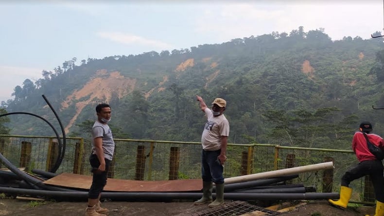 Korban Longsor Tambang Emas Di Kobar Dievakuasi, Polisi Masih Data ...