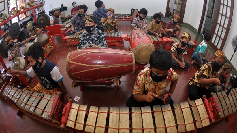Dalang Cilik Semarang Tetap Bersemangat Berlatih di Tengah Pandemi Covid-19 - Bagian 2