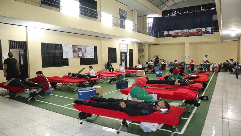 Rayakan HUT ke-75, Brimob Polda Sumut Gelar Donor Darah 