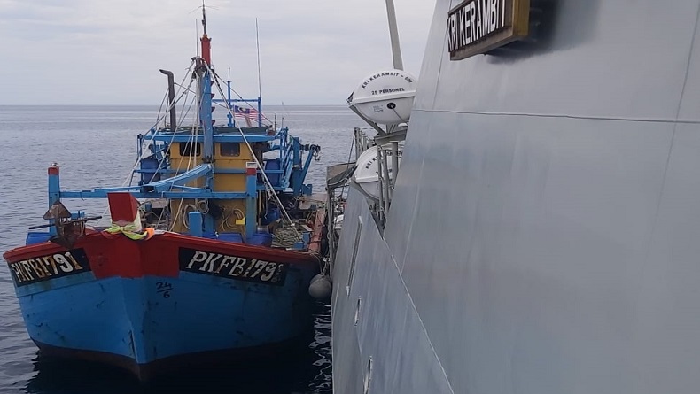 TNI AL Tangkap 3 Kapal Pencuri Ikan Berbendera Malaysia di Perairan Selat Malaka