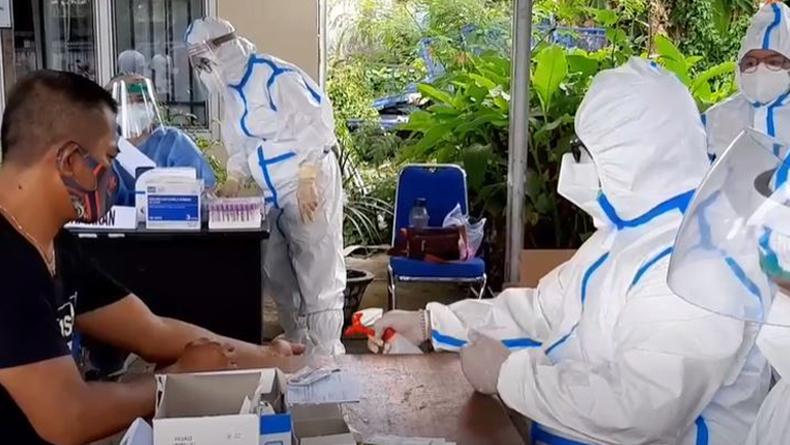 Rapid Test Massal 2.555 Petugas KPPS di Manado, Hasilnya 347 Orang Reaktif