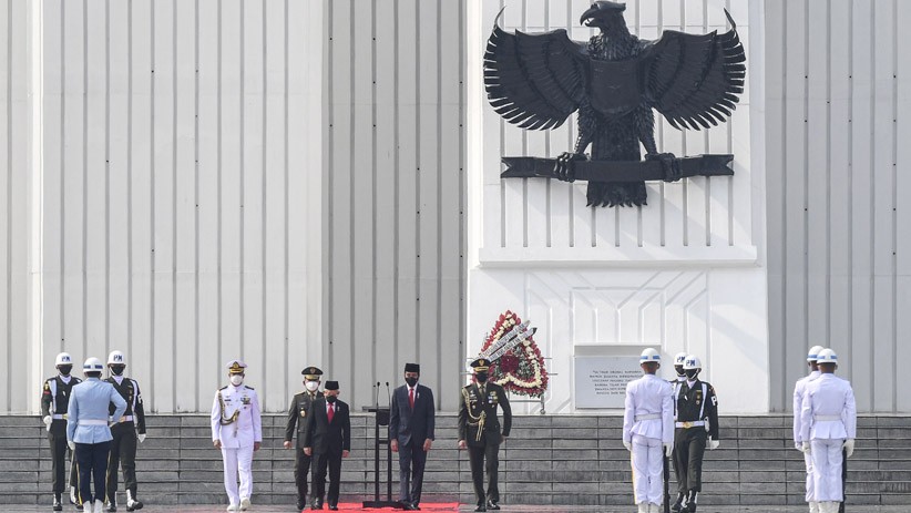 Presiden Jokowi Tabur Bunga di Taman Makam Pahlawan Kalibata - Bagian 2