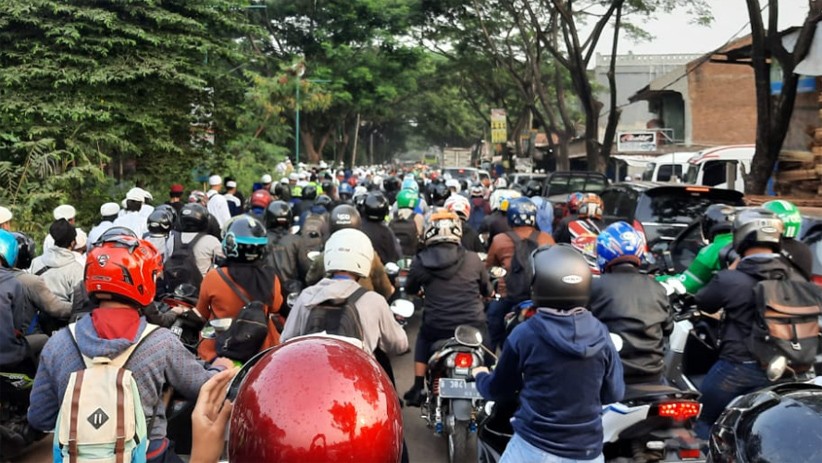 Potret Kemacetan Parah di Jalan Menuju Bandara Soekarno Hatta - Bagian 2