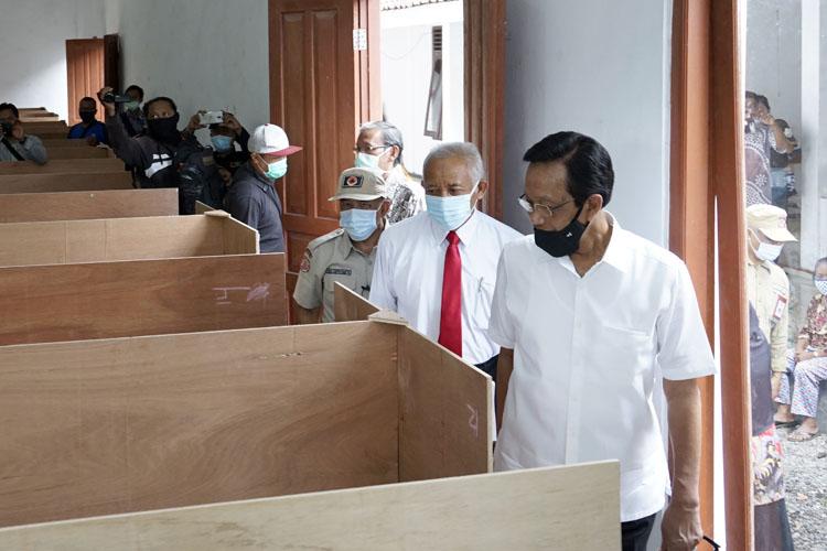 Kunjungi Pengungsi, Sultan Minta Kesehatan dan Covid-19 Diperhatikan