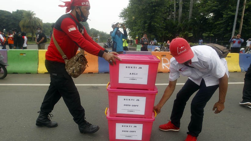 KSBSI Serahkan Berkas Judicial Review UU Cipta Kerja ke Mahkamah Konstitusi - Bagian 2