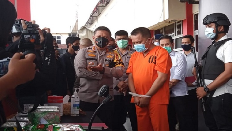 title Tim Sukses Cabup di Pelalawan Jadi Bandar Sabu, Mengaku sebagai Polisi Tim Sukses Cabup di Pelalawan Jadi Bandar Sabu, Mengaku sebagai Polisi