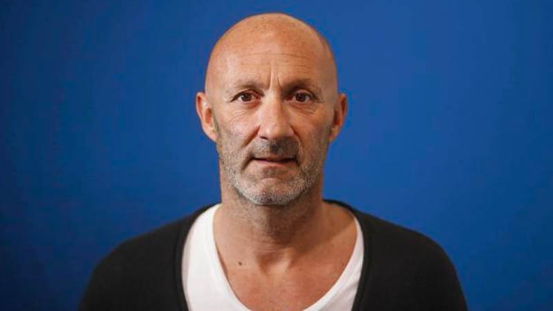 Foto terkini Fabian Barthez yang kembali ke sepak bola sebagai konsultan klub Ligue 2, Toulouse. (Foto: Lequipe)