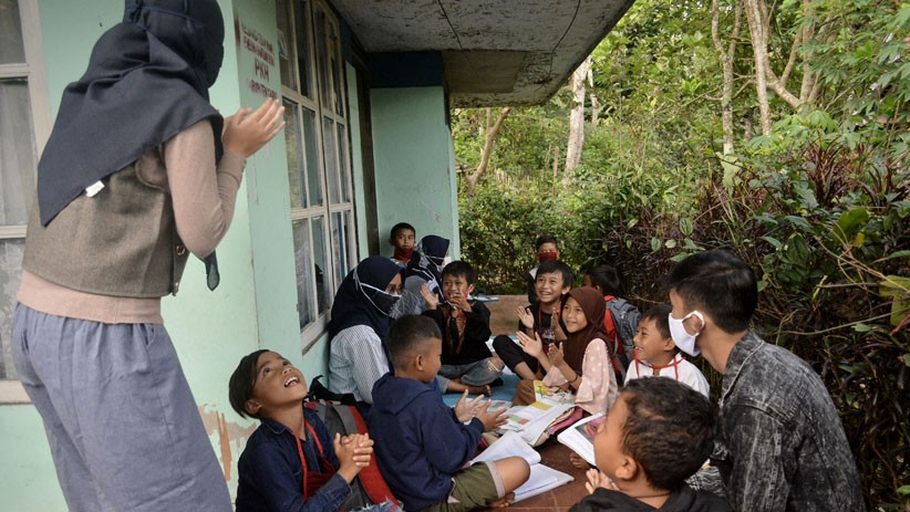 68 Relawan Pendidikan Bantu Kegiatan Belajar Mengajar dari Rumah - Bagian 1