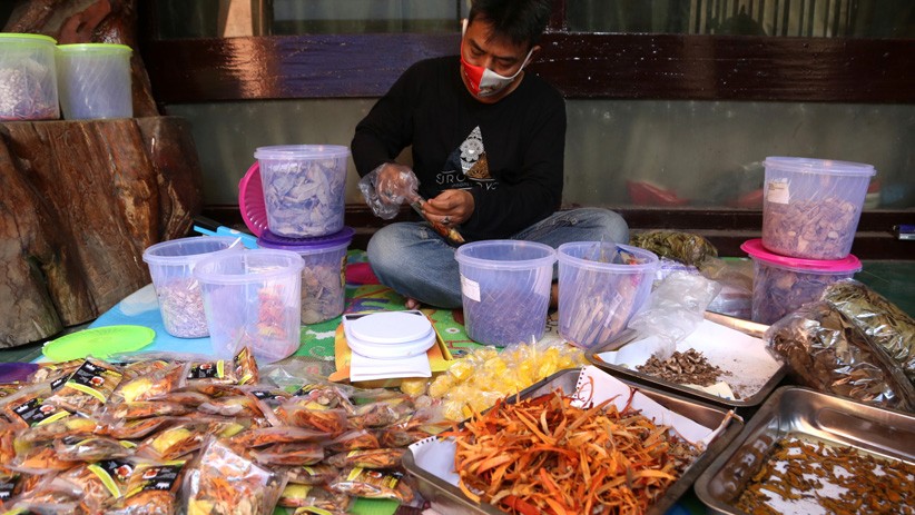 Pemandu Wisata Ini Bertahan Hidup dari Bisnis Online Wedang Uwuh - Bagian 1