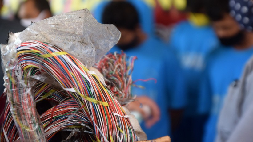 Komplotan Pencuri Kabel Tembaga Milik Telkom Ditangkap Polisi - Bagian 2