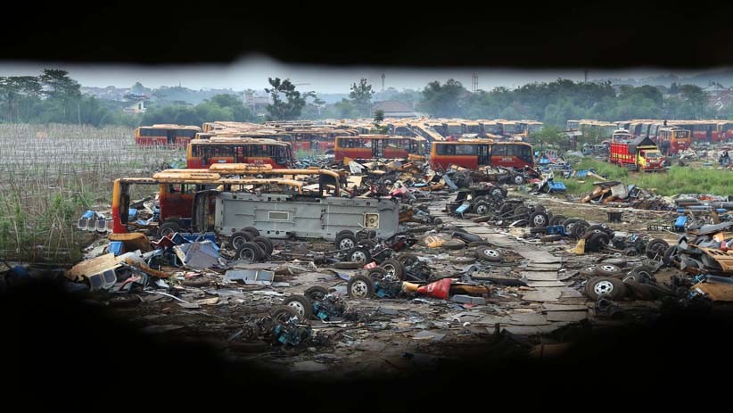 Penampakan 300 Bus Transjakarta Dipotong-potong Jadi Bagian Kecil - Bagian 3