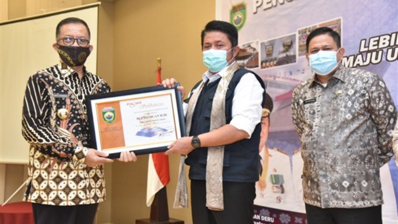 Herman Deru Beri Reward Perusahaan dan Pemda yang Peduli UMKM