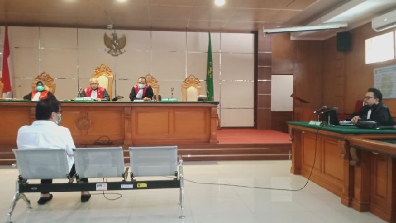 title Kasus Korupsi RTH, Eks Pejabat Pemkot Bandung Terima Vonis 4 Tahun, Siap Meringkuk di Penjara Kasus Korupsi RTH, Eks Pejabat Pemkot Bandung Terima Vonis 4 Tahun, Siap Meringkuk di Penjara