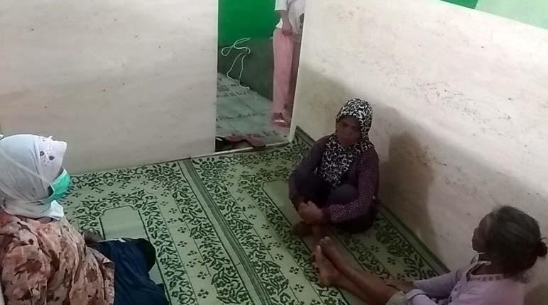  Cegah Covid, Tempat Pengungsian Merapi di Desa Tlogolele Boyolali Rutin Disemprot Disinfektan 