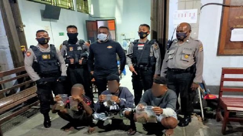 Kedapatan Bawa Ganja, Remaja 16 Tahun di Jayapura Ditangkap Polisi