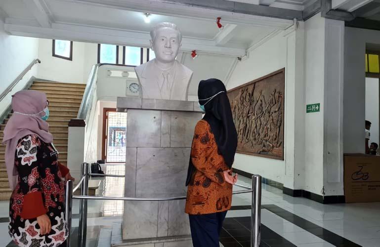 Kisah Dokter Kariadi Gugur saat Meneliti Air yang Diracun Serdadu Jepang