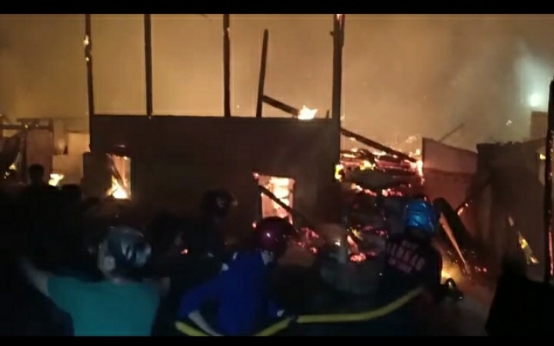 Permukiman Padat di Palembang Terbakar, 21 KK Kehilangan Tempat Tinggal