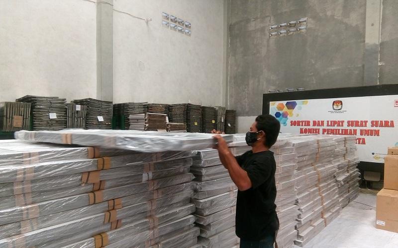 title Merapi Siaga, KPU RI Minta Data Ulang Pengungsi Sebelum TPS Darurat Ditentukan Merapi Siaga, KPU RI Minta Data Ulang Pengungsi Sebelum TPS Darurat Ditentukan