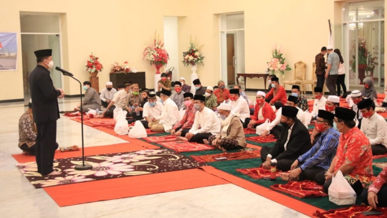 title Pjs Gubernur Sulut Lepas 28 Kafilah untuk Ikut MTQ Nasional di Padang Pjs Gubernur Sulut Lepas 28 Kafilah untuk Ikut MTQ Nasional di Padang