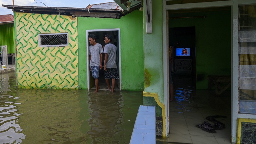 Kampung Lere Palu Terendam Banjir Rob akibat Penurunan Permukaan Tanah - Bagian 2