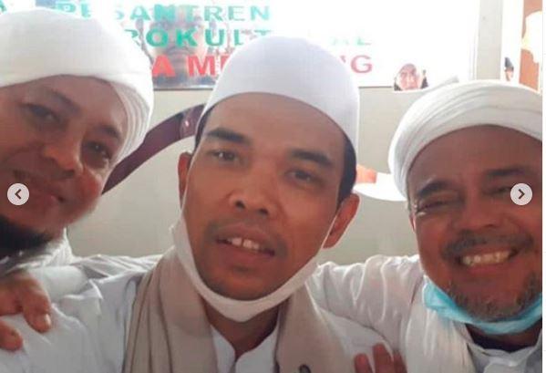 Ustaz Abdul Somad Temui Habib Rizieq di Pesantren Alam Megamendung Bogor