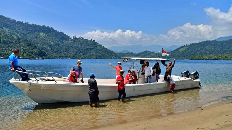 Alternatif Liburan Akhir Pekan, Wisata ke Pantai DeagaBay Bolmong Selatan